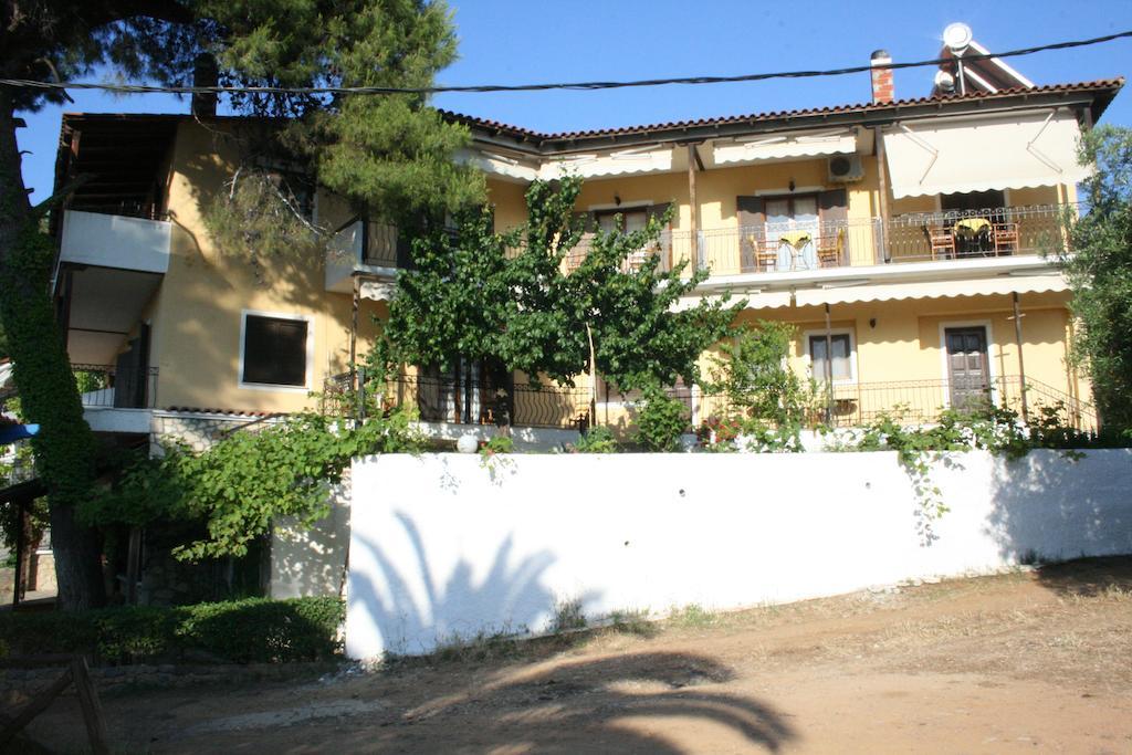 Xenios Loutra Village Karnagio מראה חיצוני תמונה