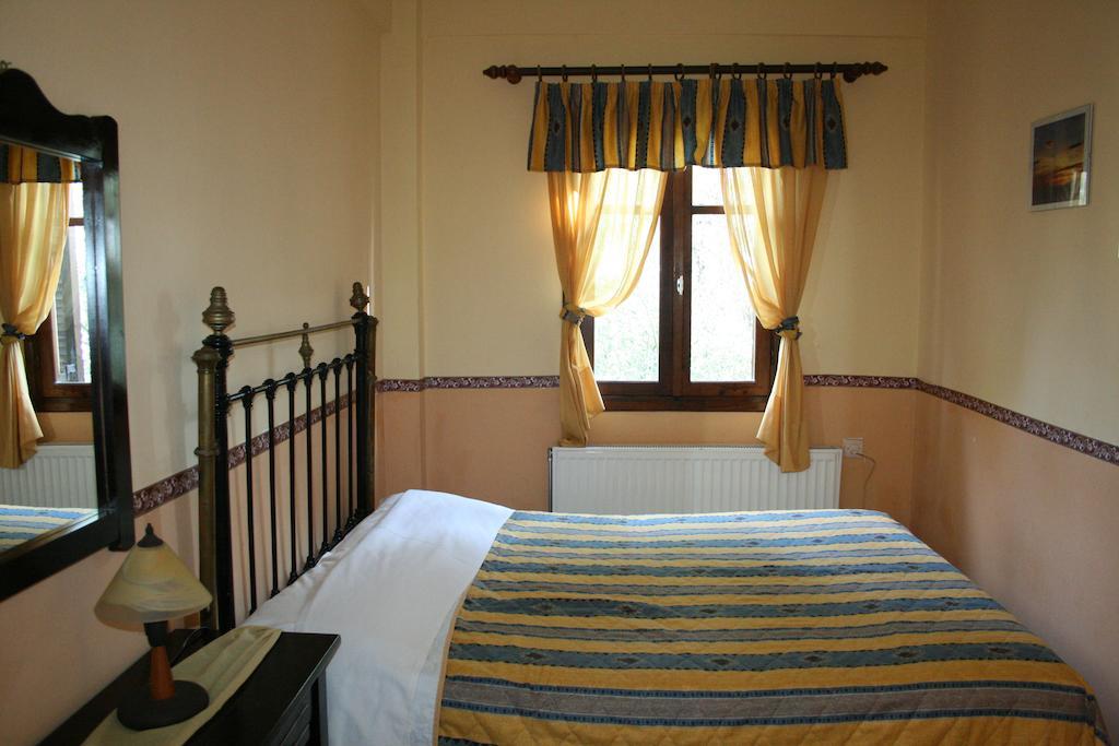 Xenios Loutra Village Karnagio מראה חיצוני תמונה