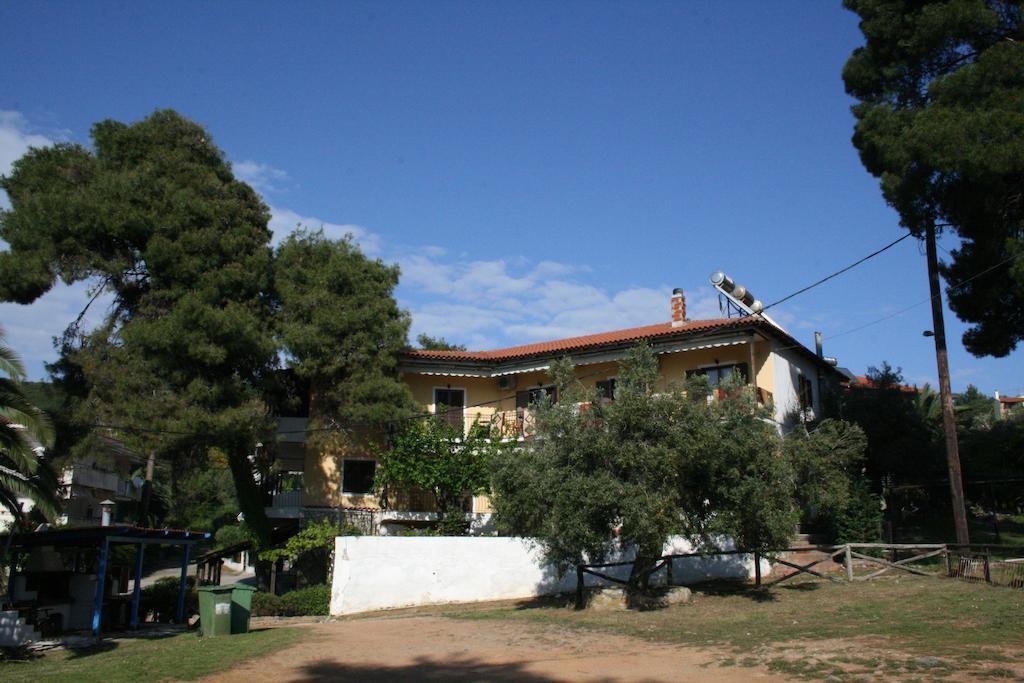 Xenios Loutra Village Karnagio מראה חיצוני תמונה