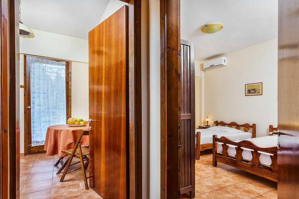 Xenios Loutra Village Karnagio מראה חיצוני תמונה