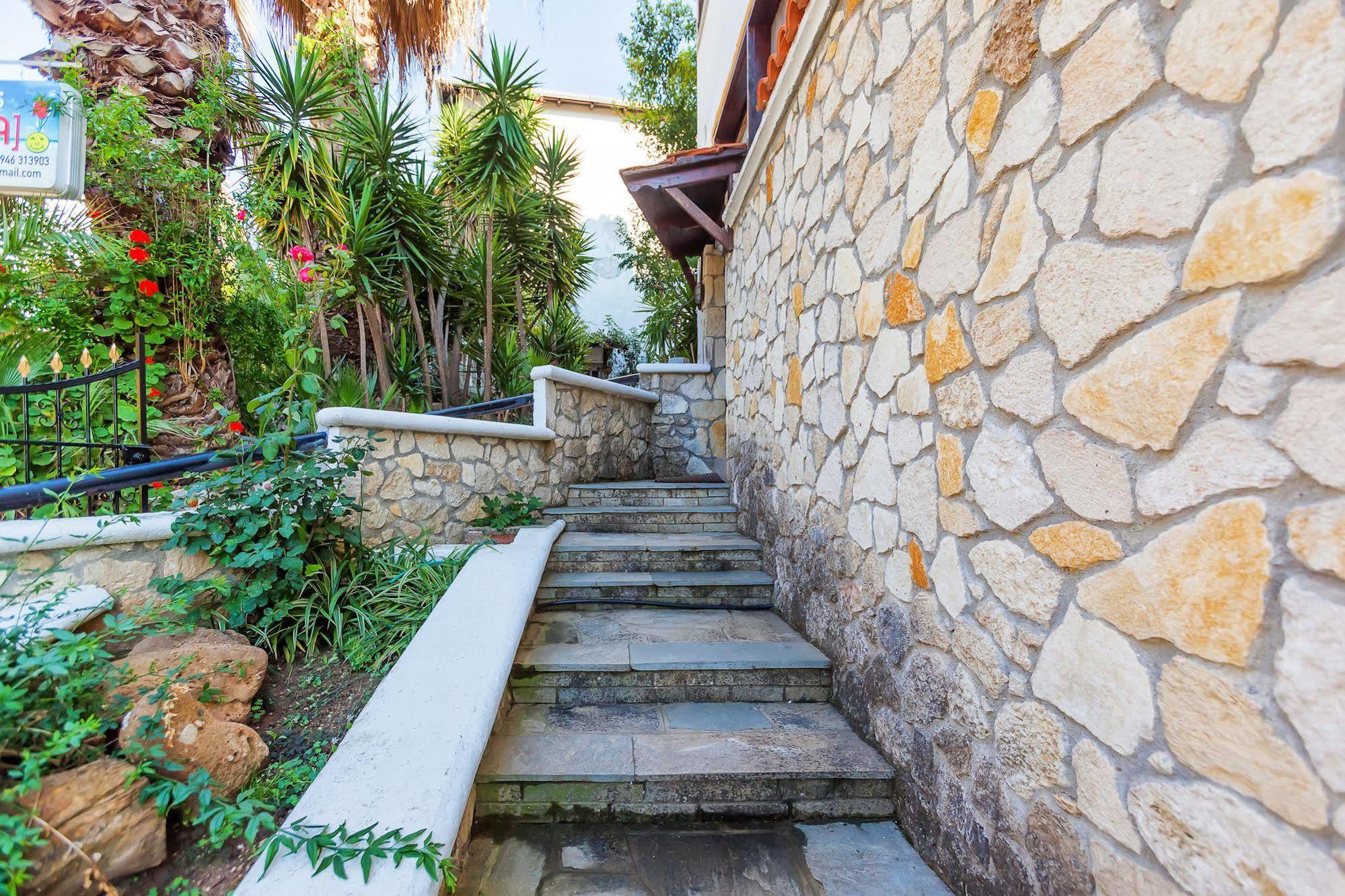 Xenios Loutra Village Karnagio מראה חיצוני תמונה