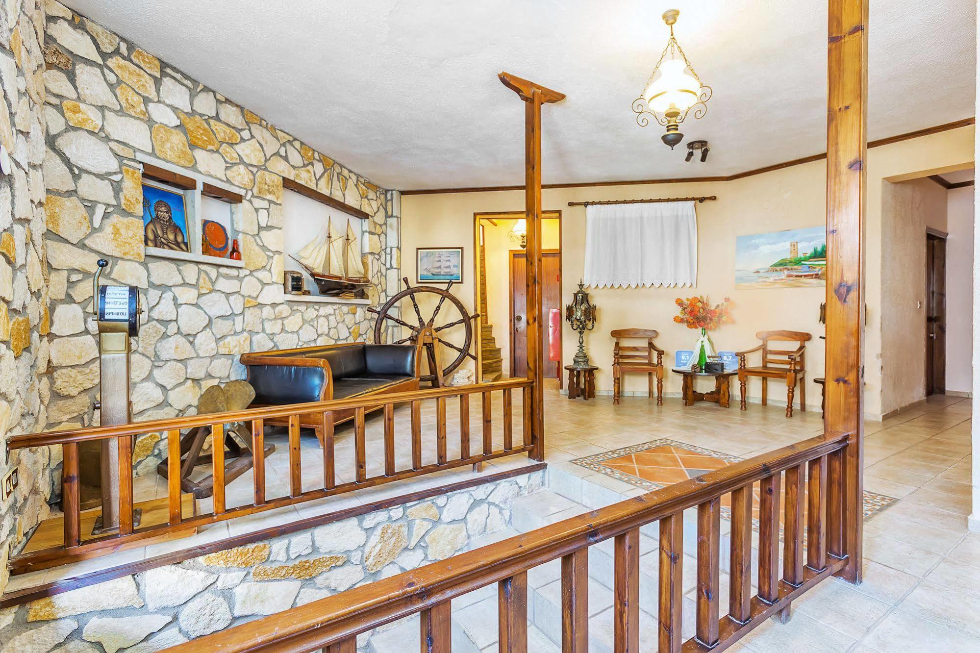 Xenios Loutra Village Karnagio מראה חיצוני תמונה