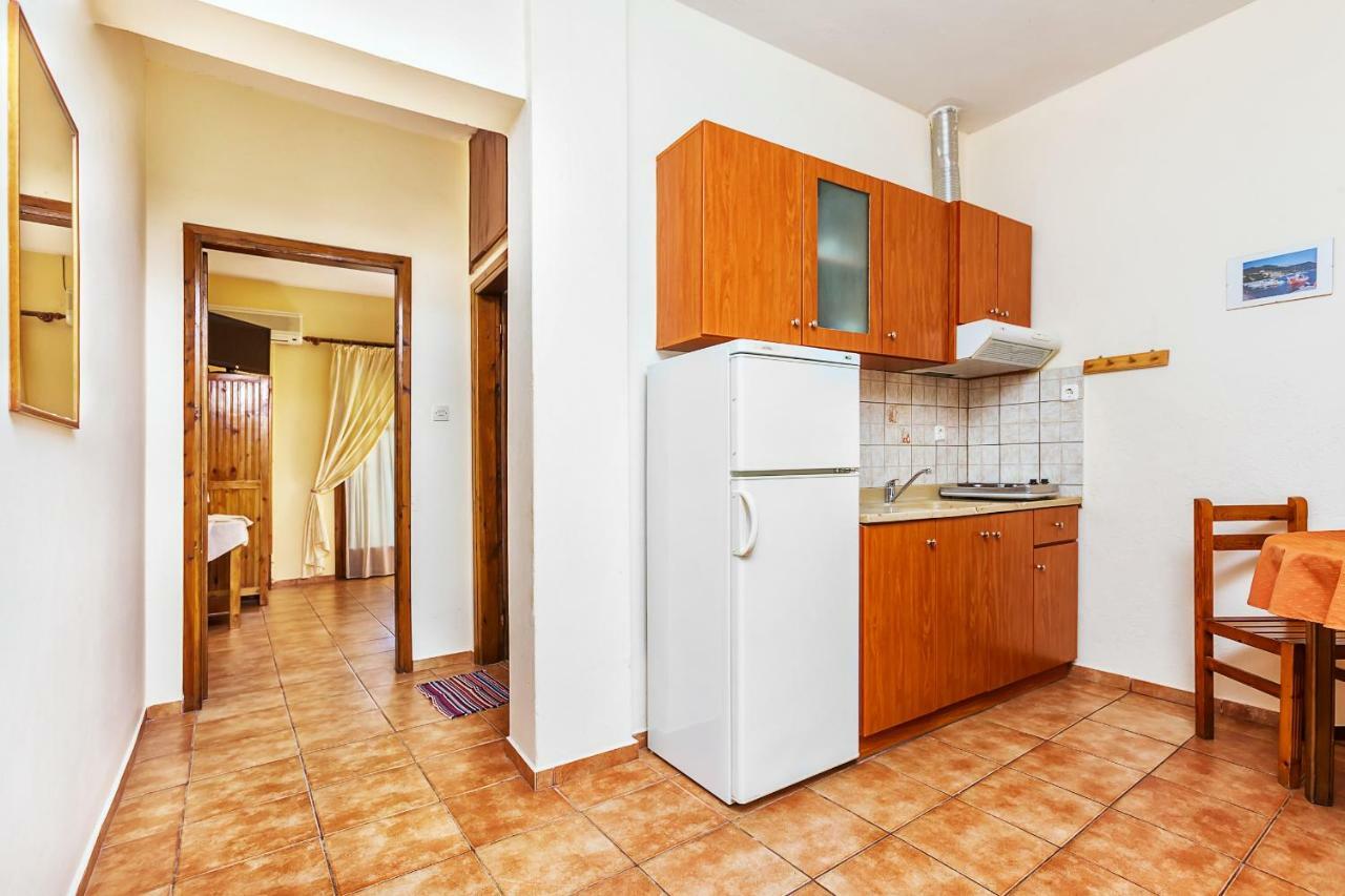 Xenios Loutra Village Karnagio מראה חיצוני תמונה